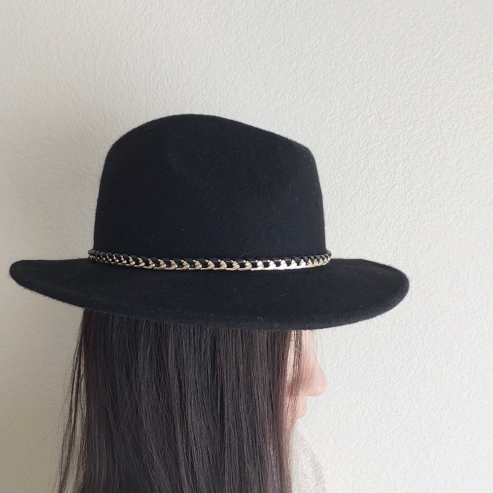 🎩Black Hat with Metal Braid Accent